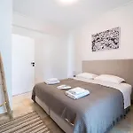 Residence City Apartment 公寓 Rhodes City